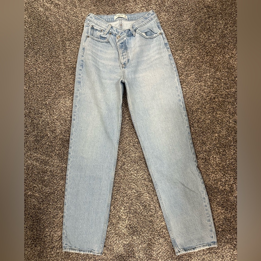 ABERCROMBIE & Fitch crossover dad jeans